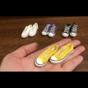 Miniature sneakers, dolls sneakers
